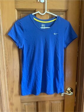 Nike Women’s Royal Blue Short-Sleeve Tee with Yellow Neck Trim